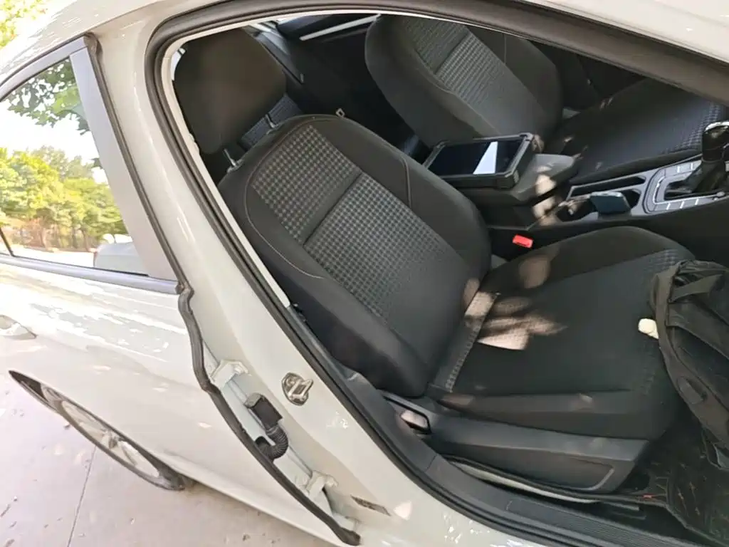Volkswagen Bora — миниатюра 25