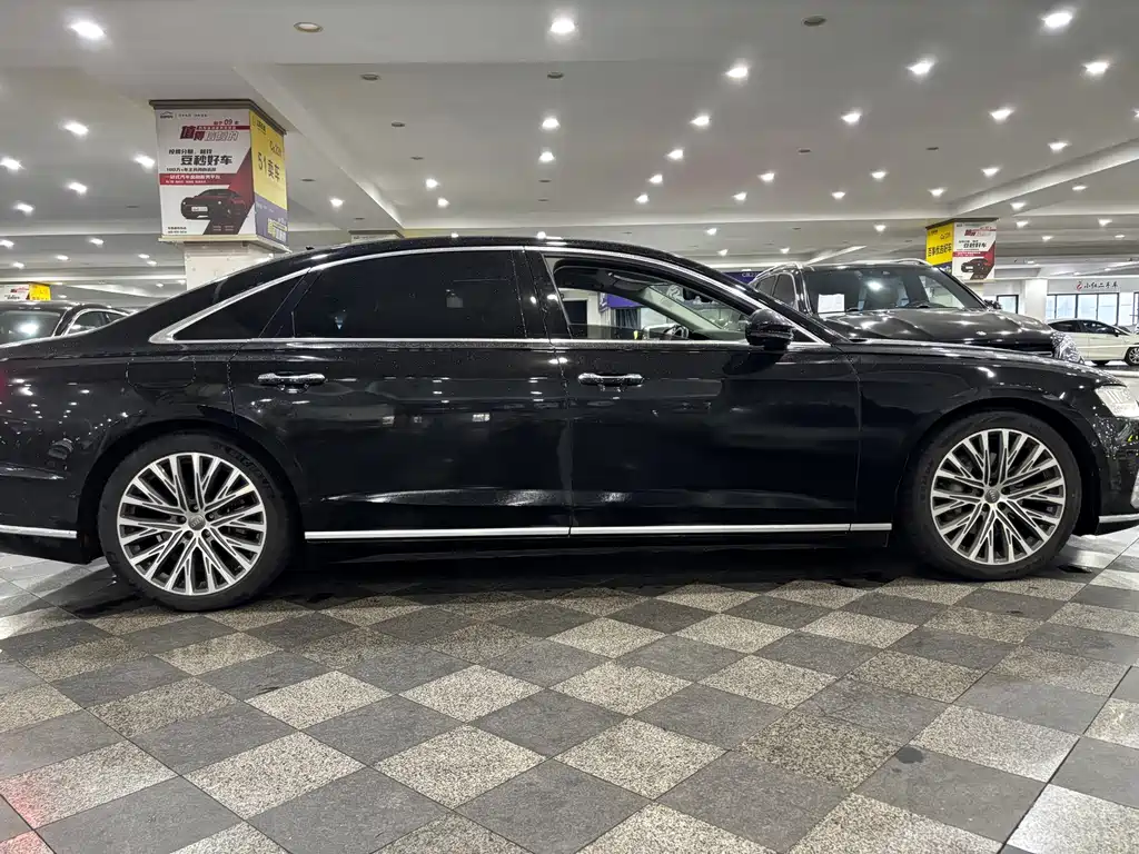 Audi A8 — миниатюра 4