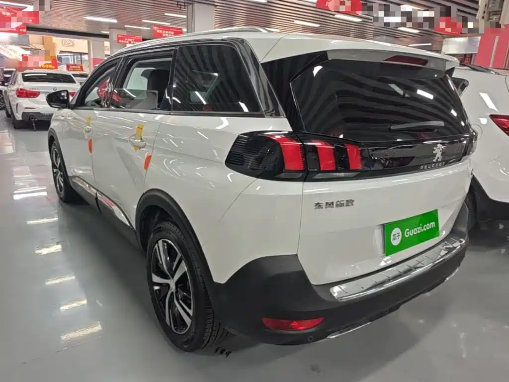 Peugeot 5008 — миниатюра 5