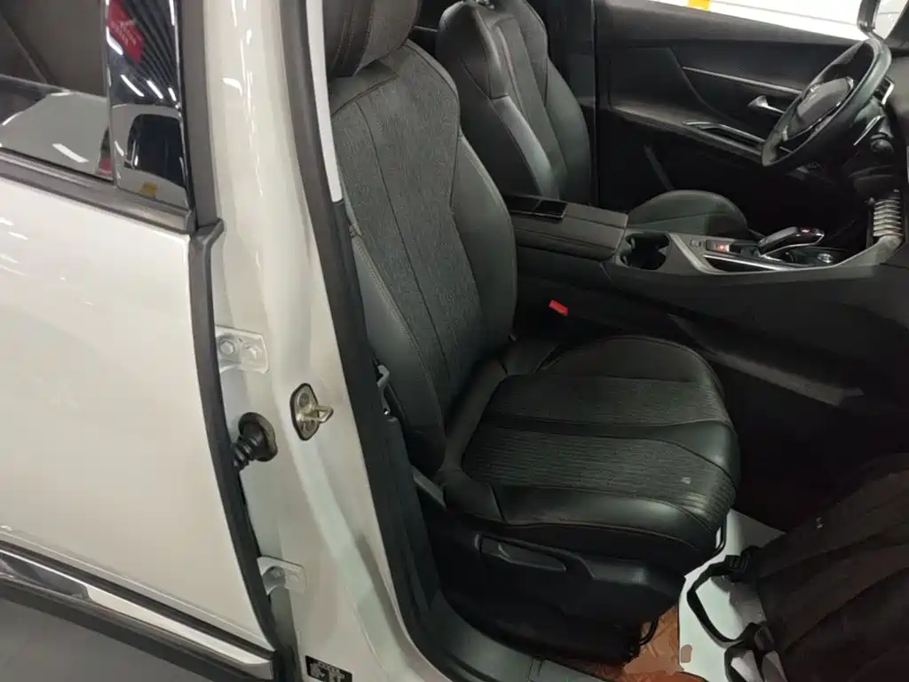 Peugeot 5008 — миниатюра 25