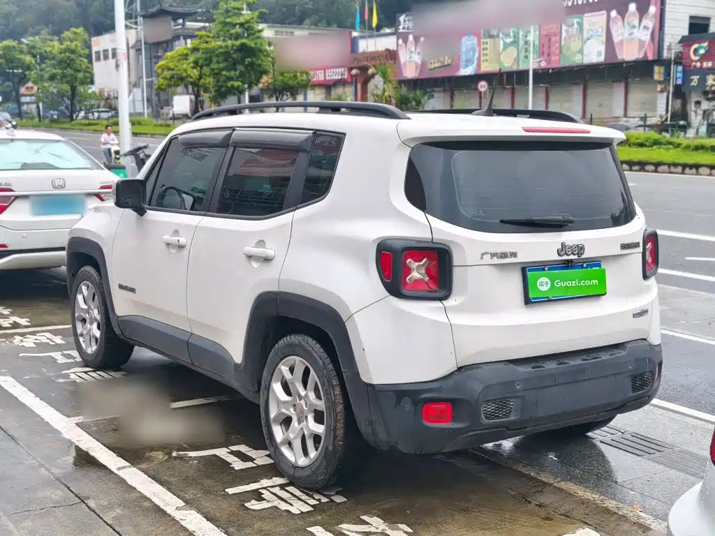 Jeep Renegade — миниатюра 11
