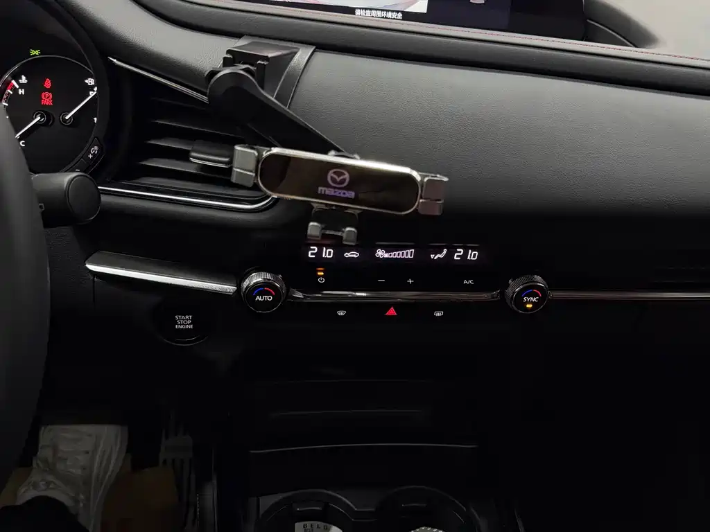 MAZDA CX 30
