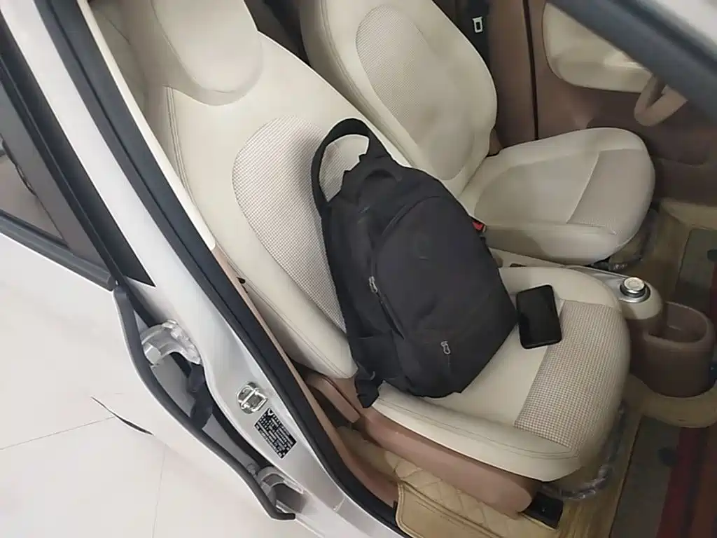 Wuling MINIEV — миниатюра 25
