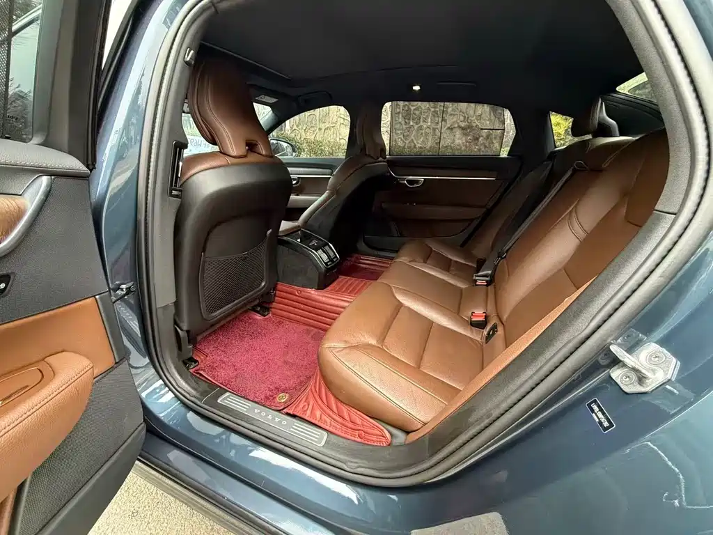 Volvo S90 2022 B5 Luxury