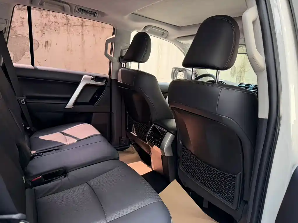 Toyota Prado — миниатюра 13