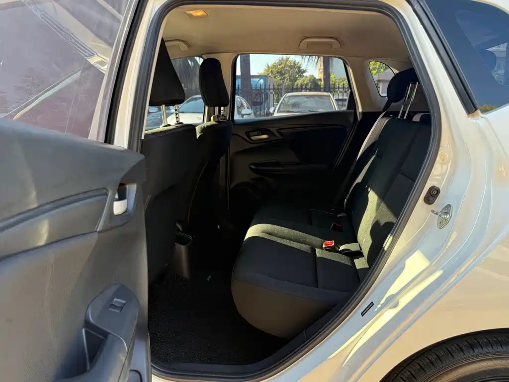 Honda Fit — миниатюра 5