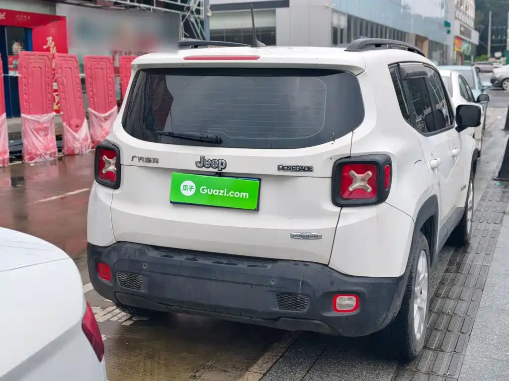 Jeep Renegade — миниатюра 10