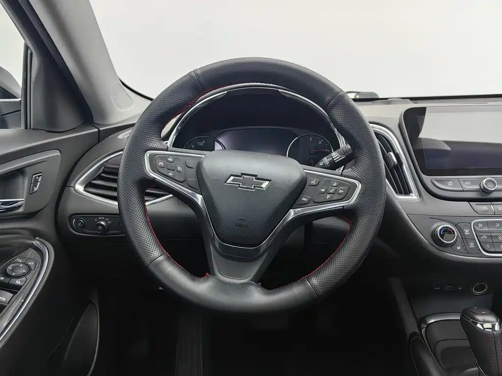 Chevrolet Malibu XL — миниатюра 11