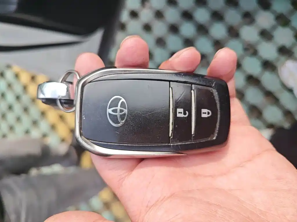 Toyota RAV4 — миниатюра 12