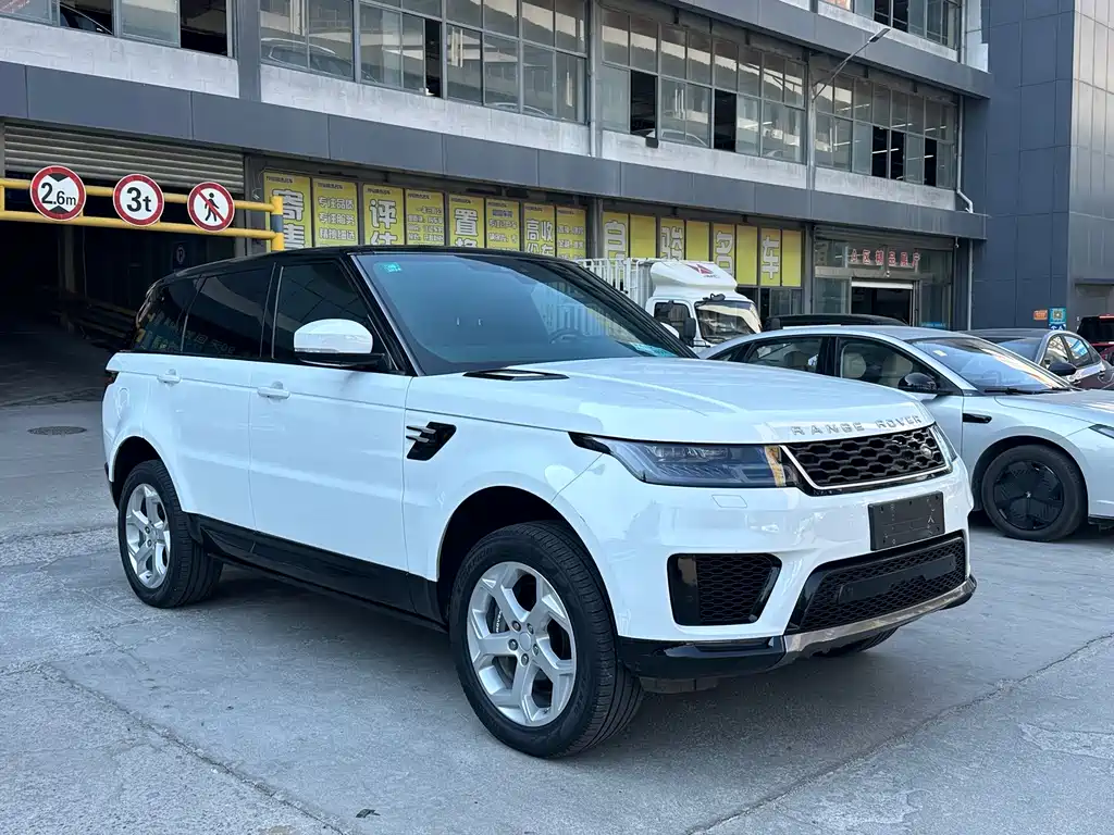 Land Rover Sport PHEV — миниатюра 3