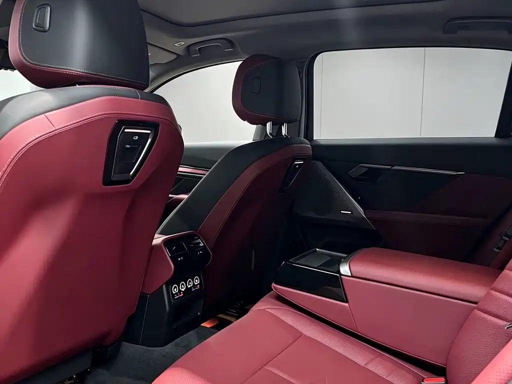 BMW 5 Series — миниатюра 14
