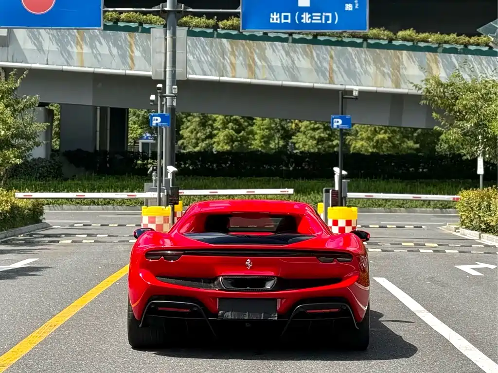 Ferrari 296 — миниатюра 8