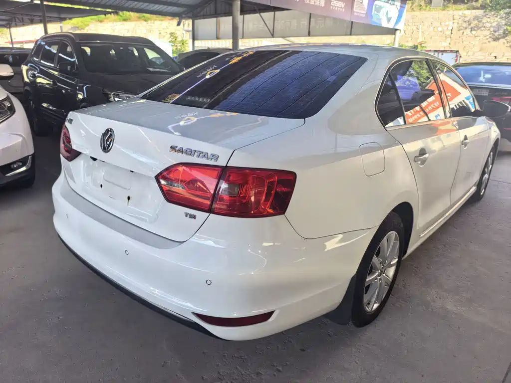 Volkswagen Sagitar — миниатюра 7