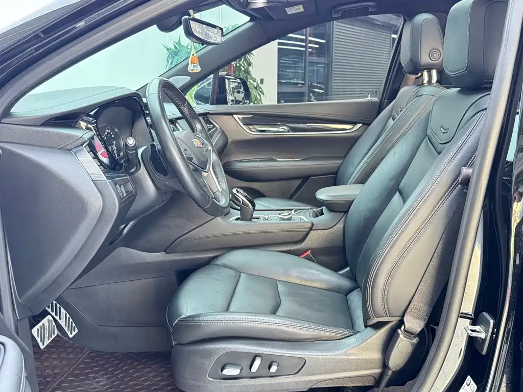 Cadillac XT5 — миниатюра 5