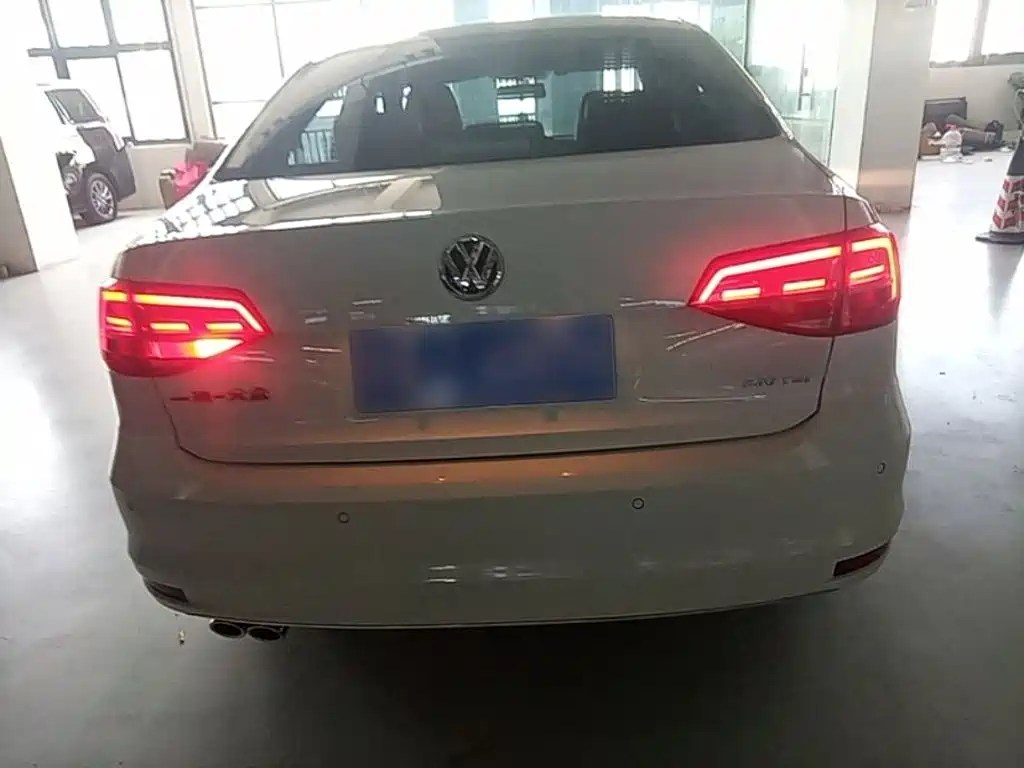 Volkswagen Sagitar — миниатюра 6