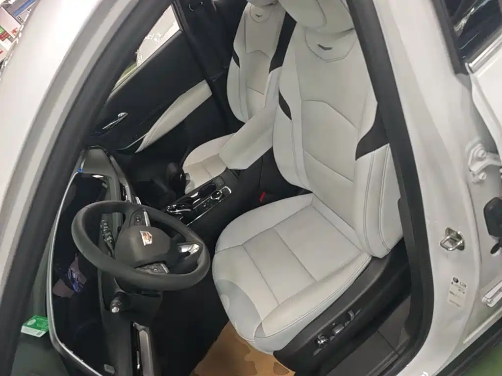 Cadillac XT4 — миниатюра 15