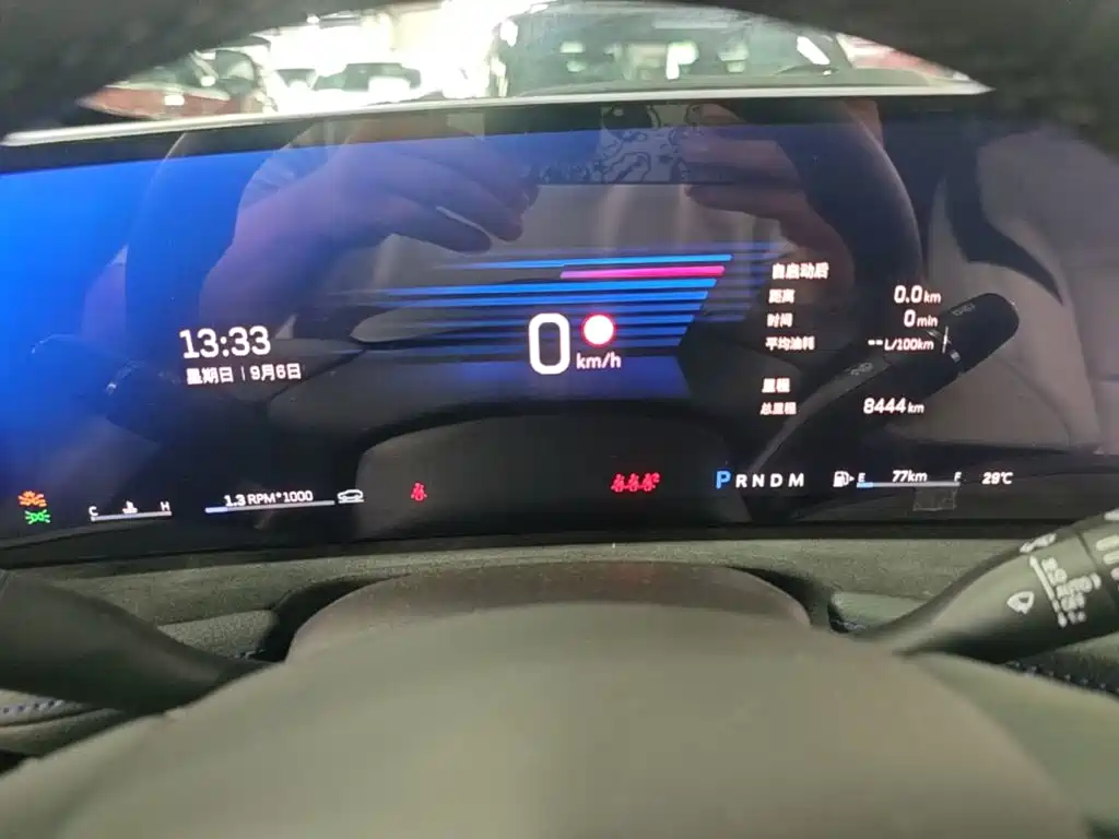 Cadillac XT4 — миниатюра 12