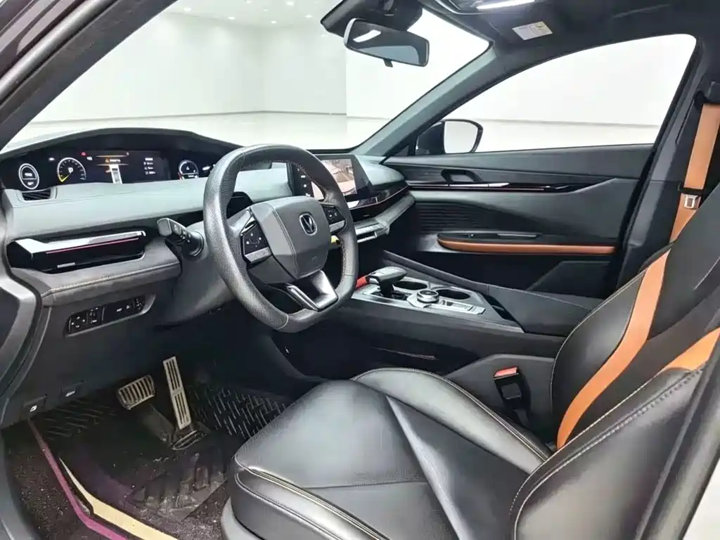 Changan UNI-V — миниатюра 4