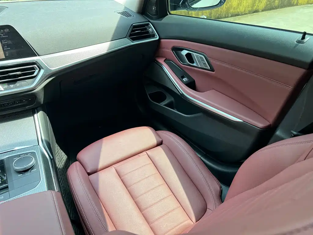 BMW 3 Series — миниатюра 12