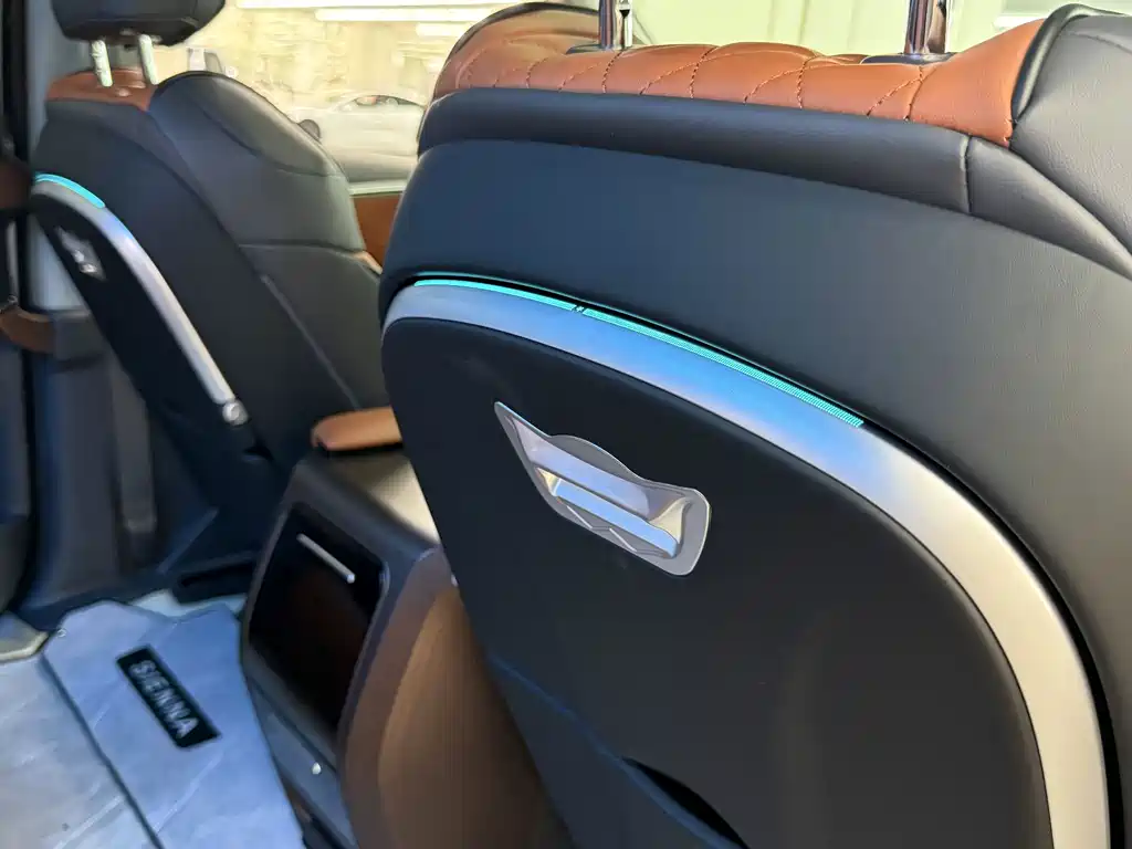 Toyota Sienna — миниатюра 14