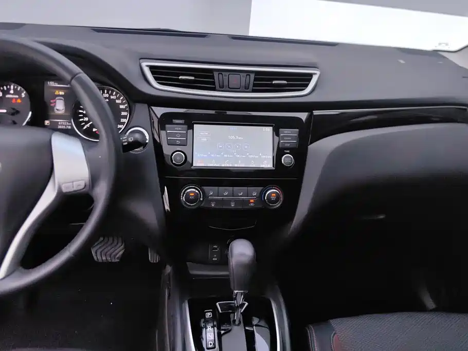 Nissan Qashqai — миниатюра 13