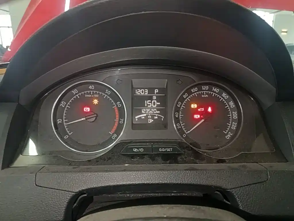 Skoda Rapid Spaceback — миниатюра 12