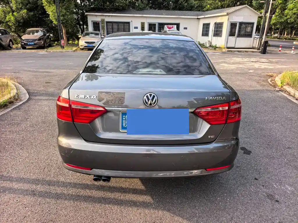 Volkswagen Lavida — миниатюра 5
