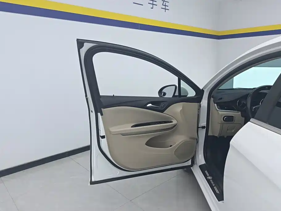 Buick Verano — миниатюра 7