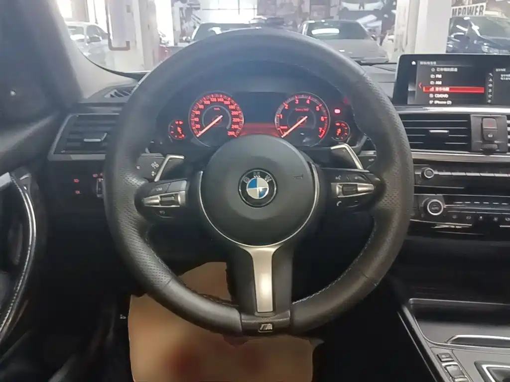 BMW 3 Series — миниатюра 11