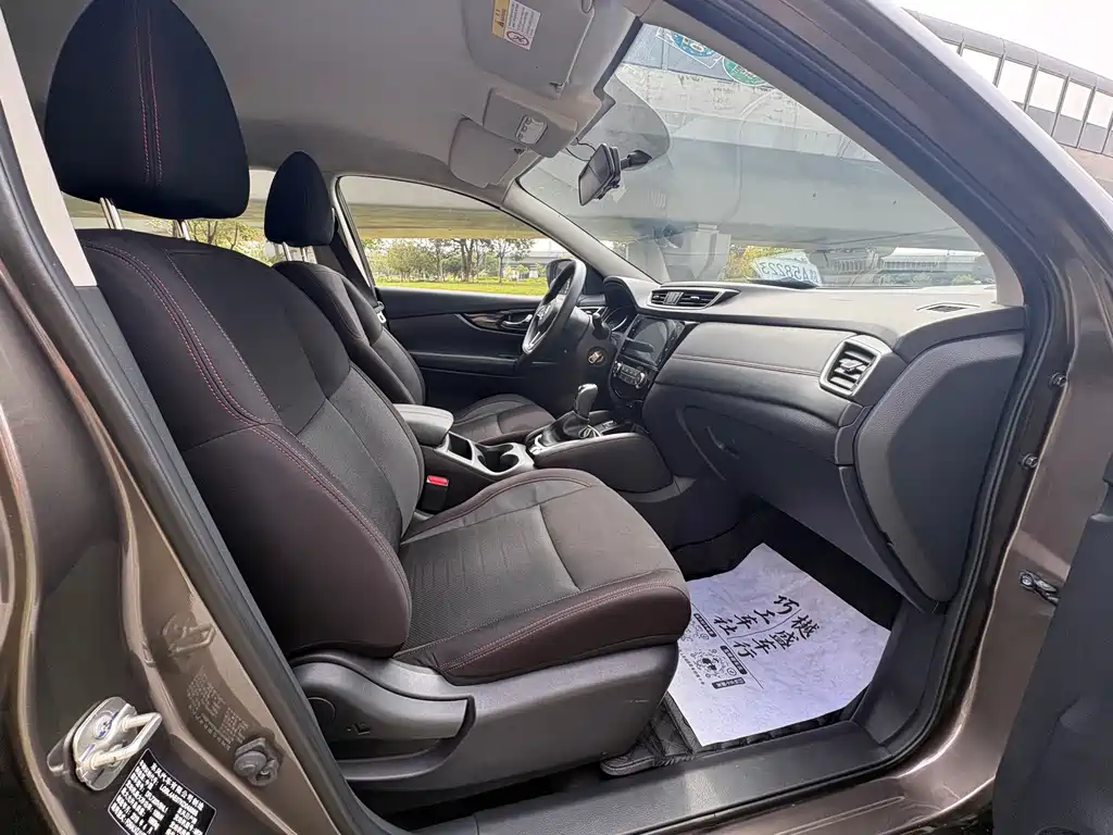Nissan Qashqai — миниатюра 17