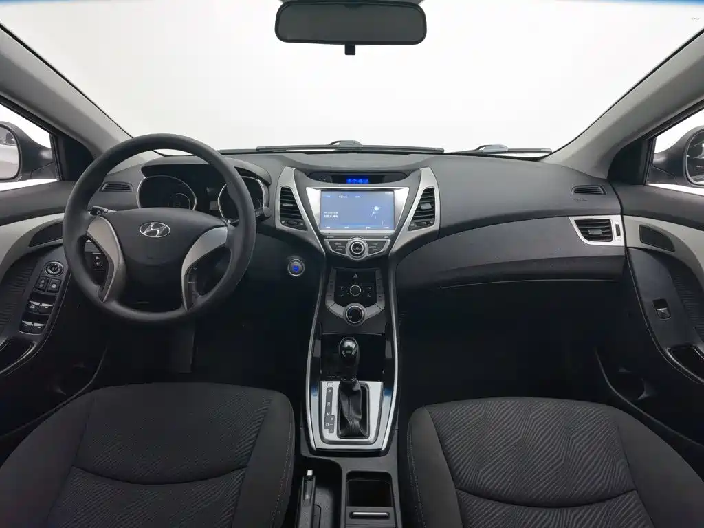 Hyundai Elantra Langdong — миниатюра 5