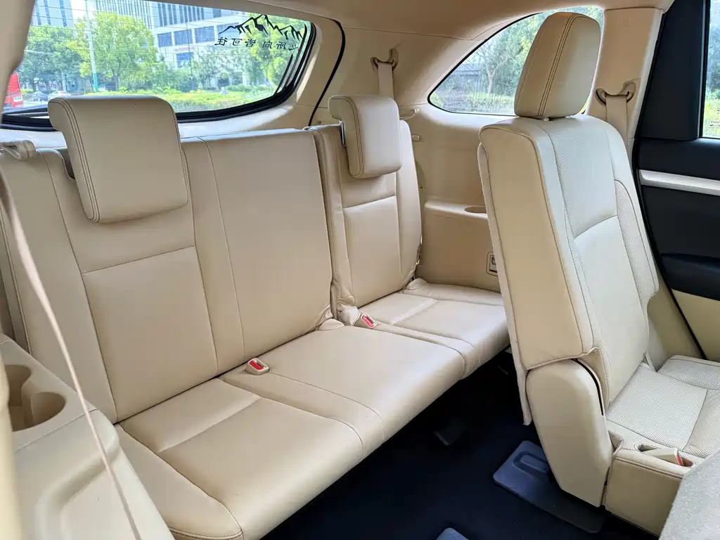 Toyota Highlander — миниатюра 18