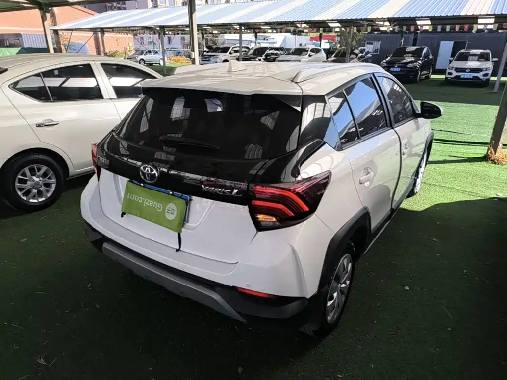 Toyota Yaris L — миниатюра 7