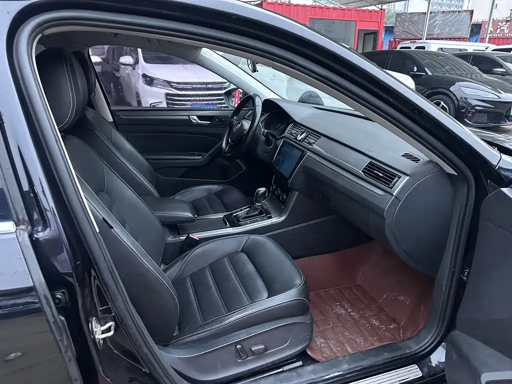 Volkswagen Passat — миниатюра 7