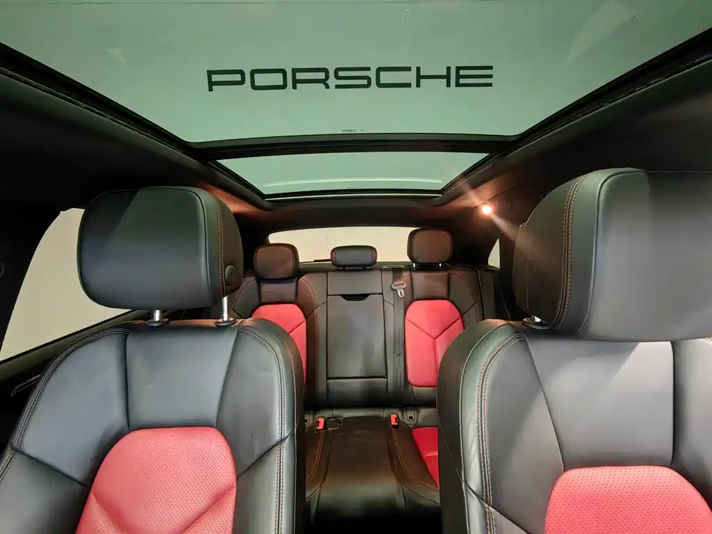 Porsche Macan — миниатюра 12