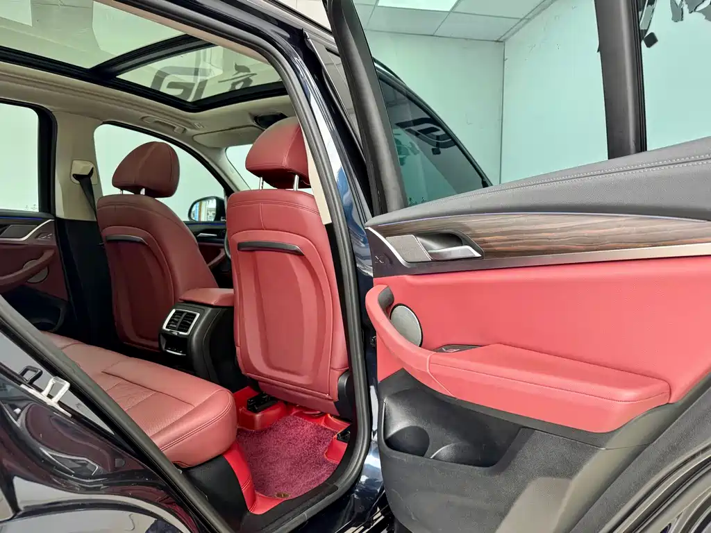 BMW X3 — миниатюра 10