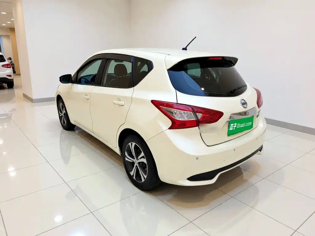 Nissan Tiida — миниатюра 4