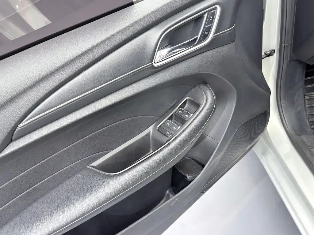 Roewe Ei5 — миниатюра 7
