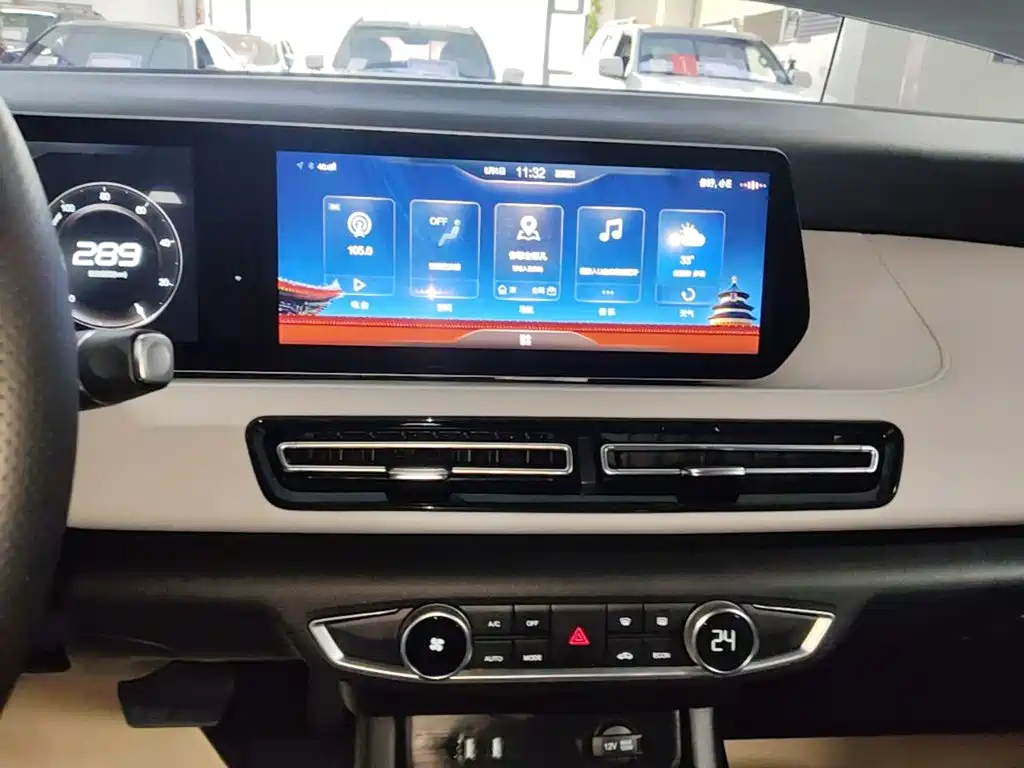 BAIC EU5 Plus — миниатюра 13