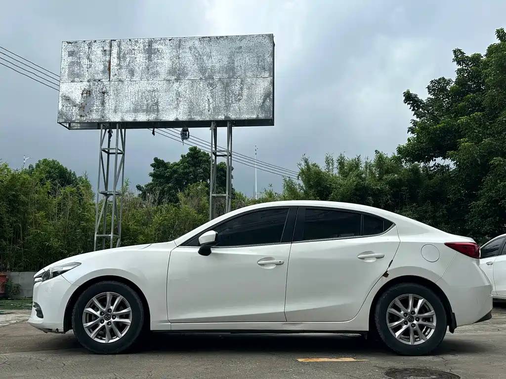 Mazda 3 Axela — миниатюра 8