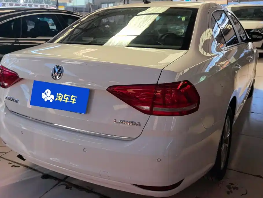 Volkswagen Lavida — миниатюра 3