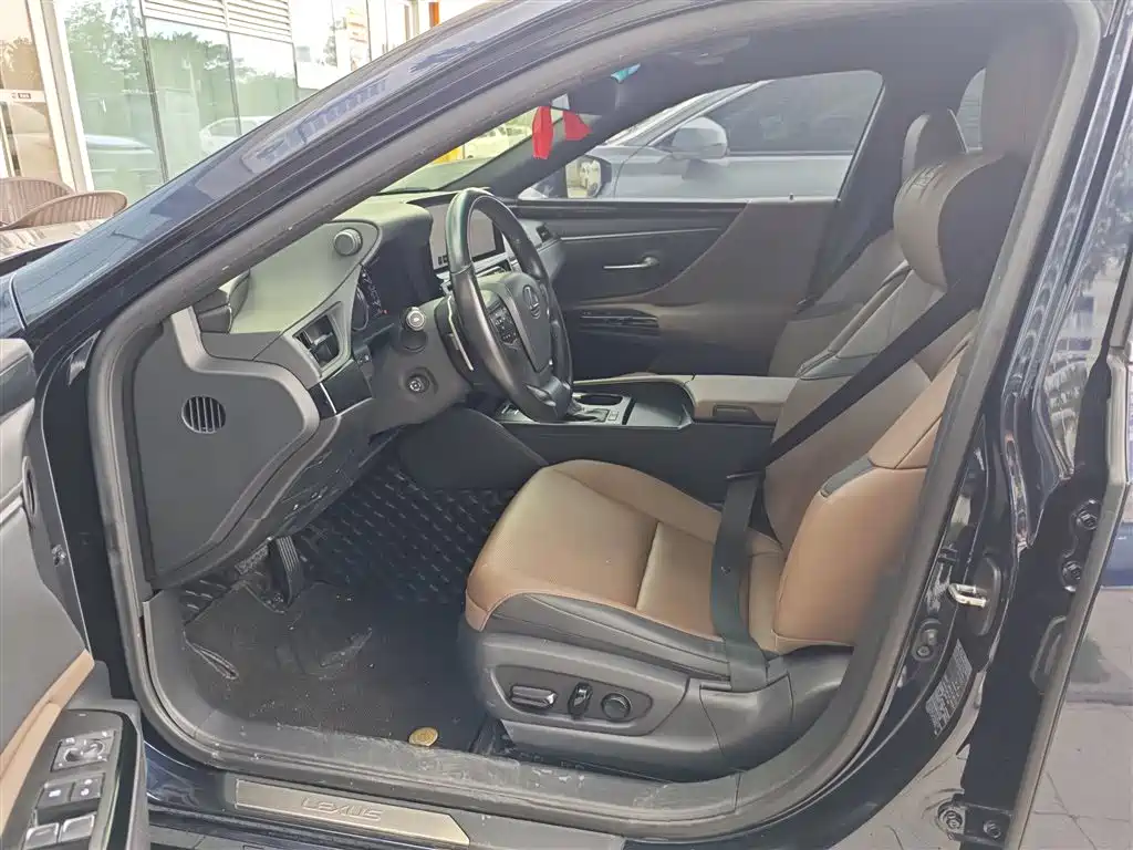 Lexus ES — миниатюра 4