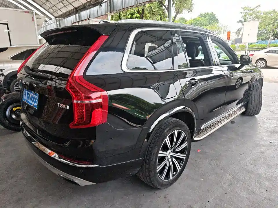 Volvo XC90 — миниатюра 9