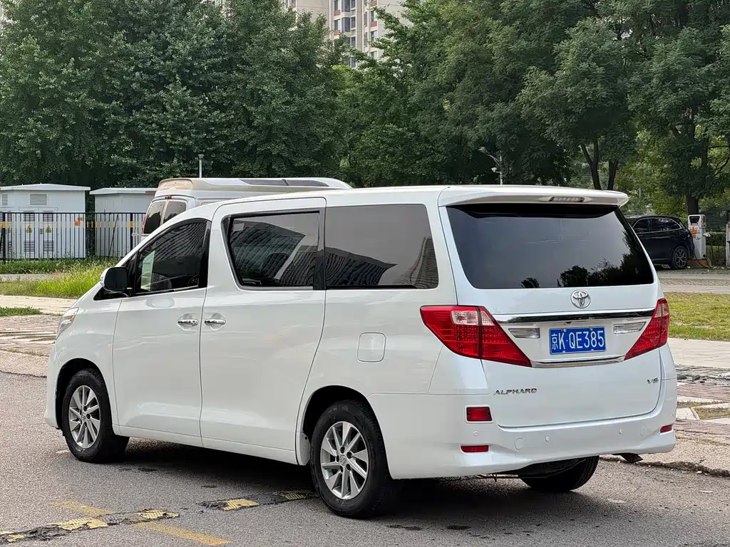 Toyota Alphard 2012 3.5L Luxury
