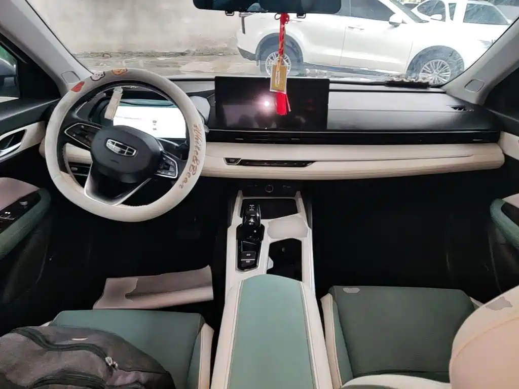 Geely L HiP — миниатюра 10