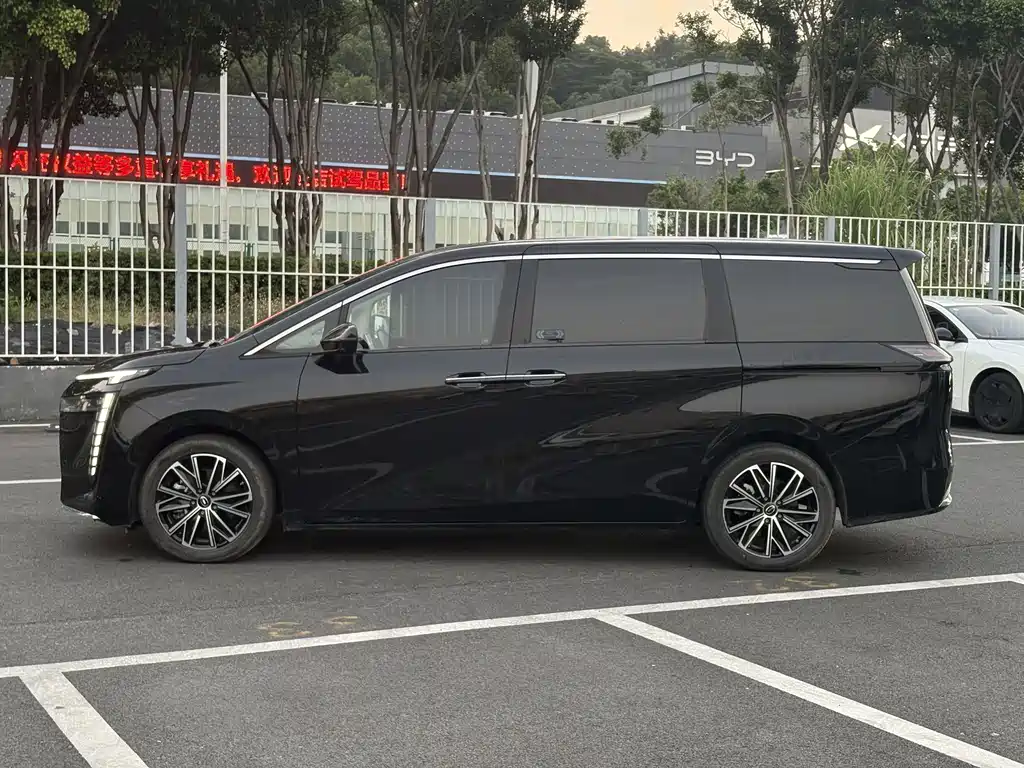 GAC Motor Trumpchi E8 — миниатюра 8