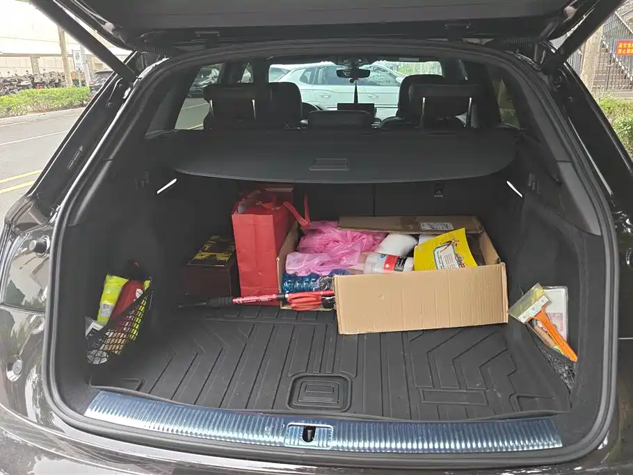 Audi Q5L 2025 45 40 TFSI Luxury