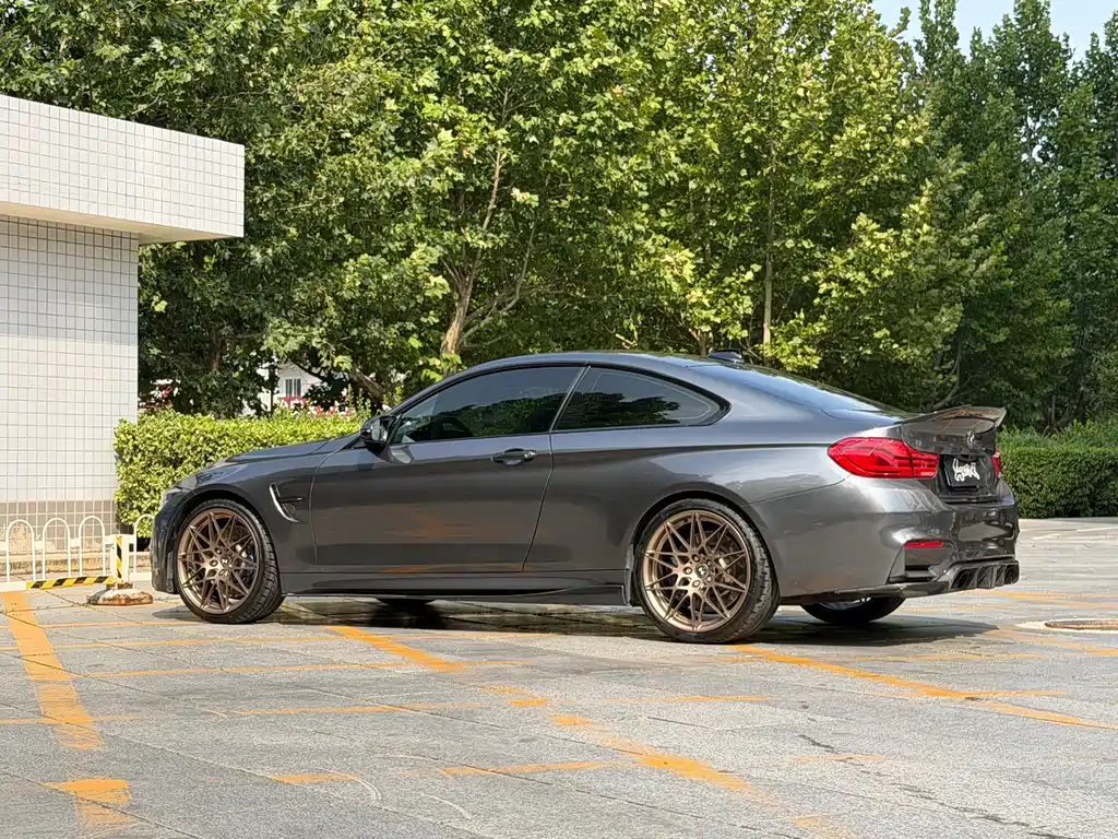 BMW M4 — миниатюра 5