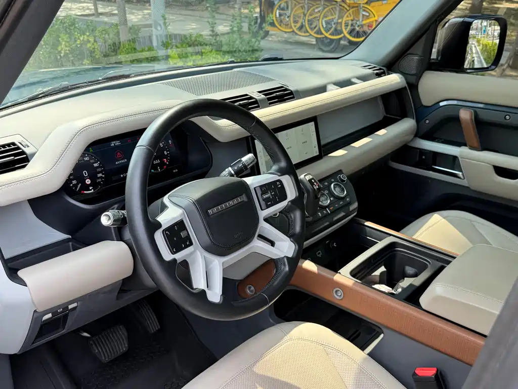 Land Rover Defender — миниатюра 13