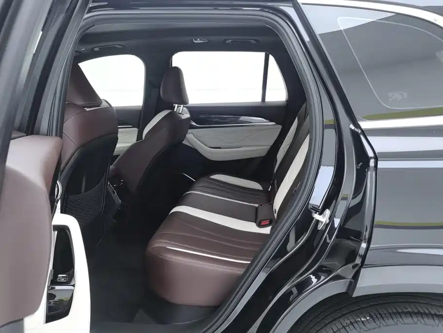 Geely Xingyue L — миниатюра 11